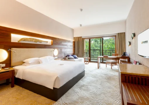 White Tiger Room-King Bed