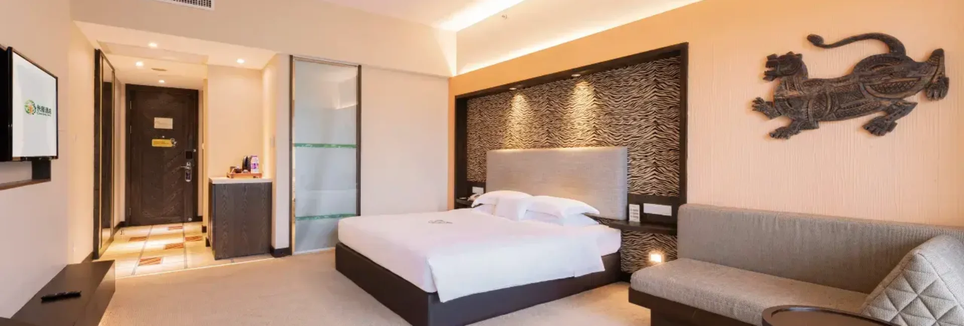 Hunter Room-King Bed